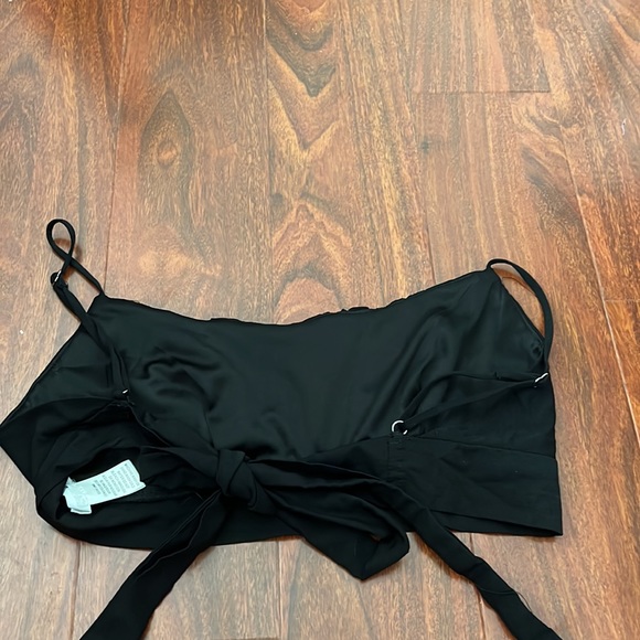 ruffle front tied back cami top - Picture 2 of 3